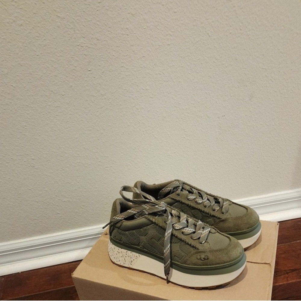 UGG Marin Lace Logo Comfort Luxury Sneakers